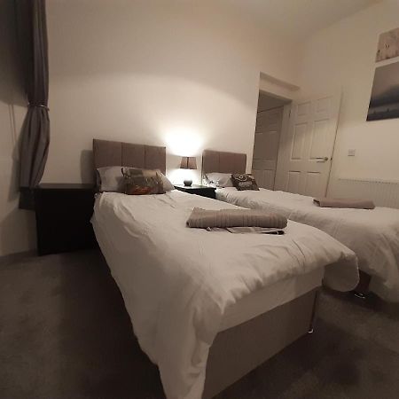 Carvetii - Edward House A - 2 Dbl bed 1st floor flat Lejlighed Dunfermline Eksteriør billede