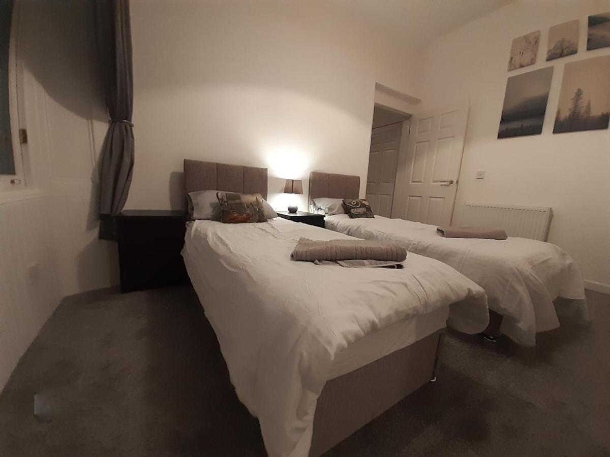 Carvetii - Edward House A - 2 Dbl bed 1st floor flat Lejlighed Dunfermline Eksteriør billede